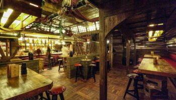 a-nautical-theme-bar